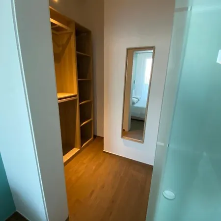 Alis Μπρίντιζι