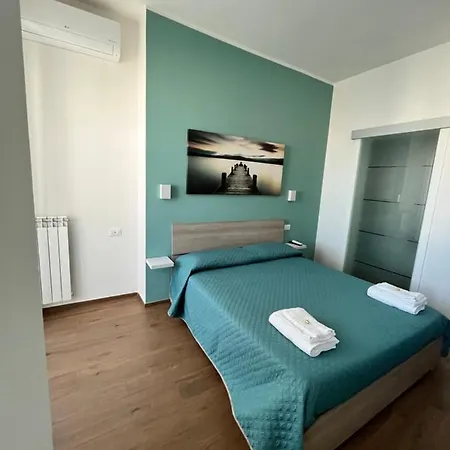 Alis 4* Brindisi