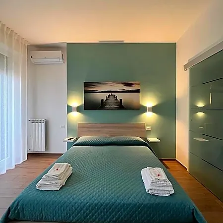 Alis Nocleg ze śniadaniem 4*